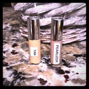 Tan and Pearlizer Sample. Senegence Foundations
